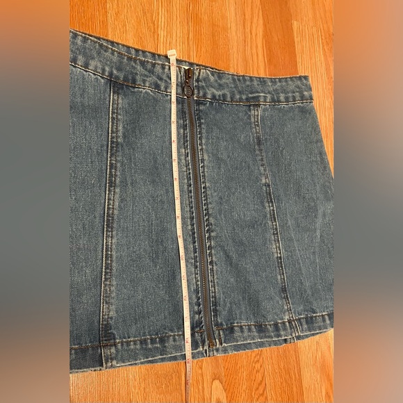 Altar’d State Paneled Denim Full Zip Medium Wash Mini Skirt Sz Large - Picture 4 of 11